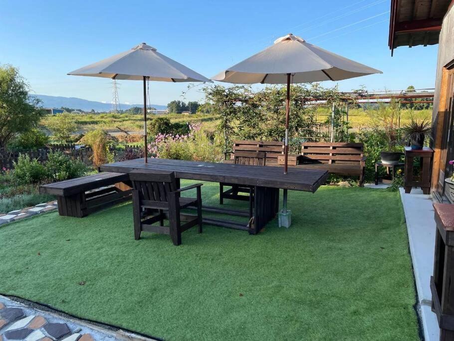 ガーデンハウス道楽亭 Vila Sado Exterior foto