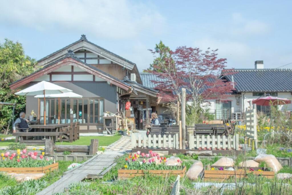 ガーデンハウス道楽亭 Vila Sado Exterior foto