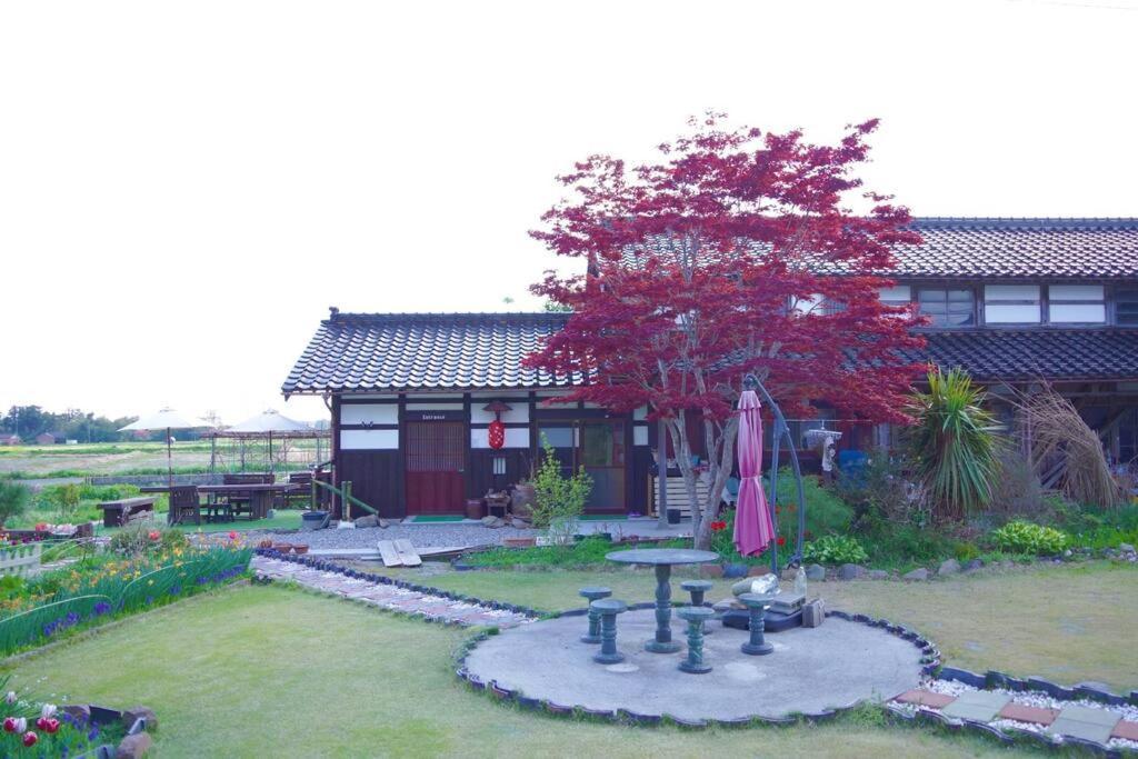 ガーデンハウス道楽亭 Vila Sado Exterior foto